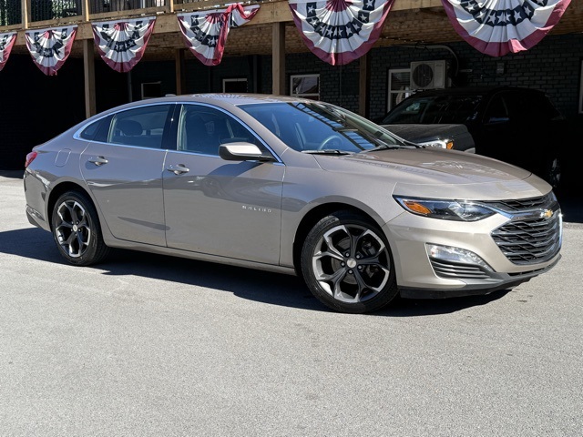 2023 Chevrolet Malibu 1LT photo 2