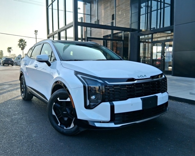 2026 Kia Sportage SX's photo