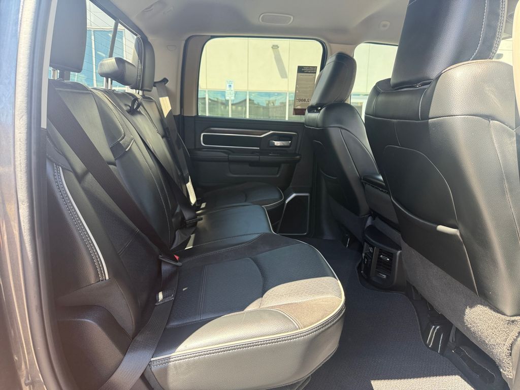 2024 Ram 2500 Laramie photo 17