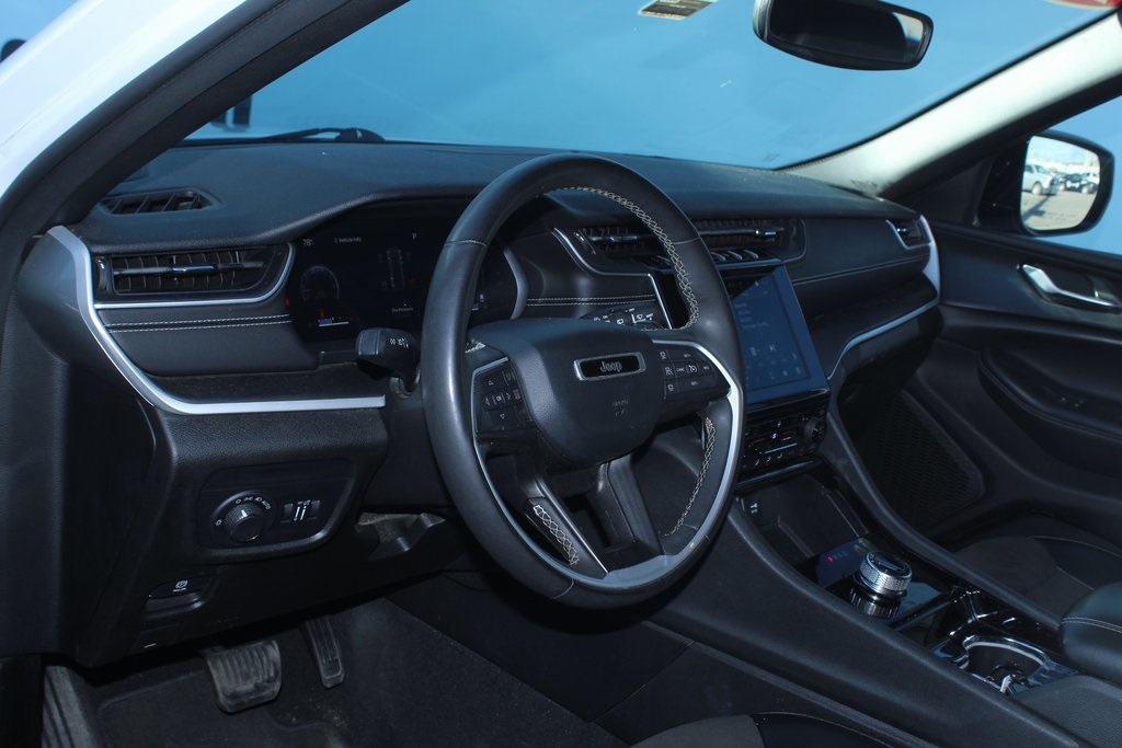 2023 Jeep Grand Cherokee Altitude photo 4