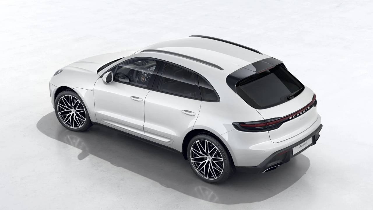 2026 Porsche Macan T photo 4
