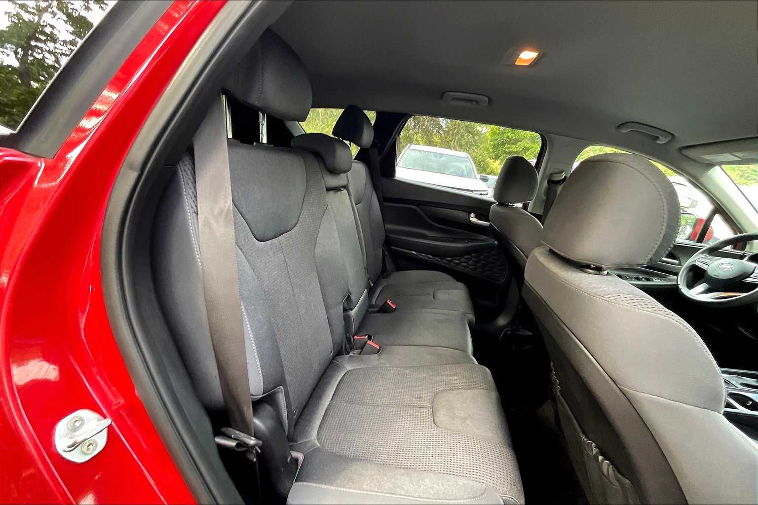 2019 Hyundai Santa Fe SE photo 26