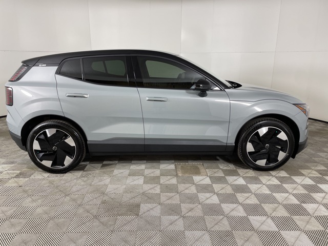 2025 Volvo EX30 Plus photo 9