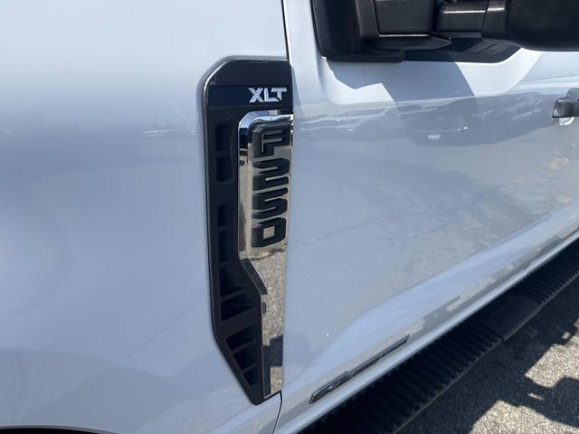 2023 Ford F-250 photo 11