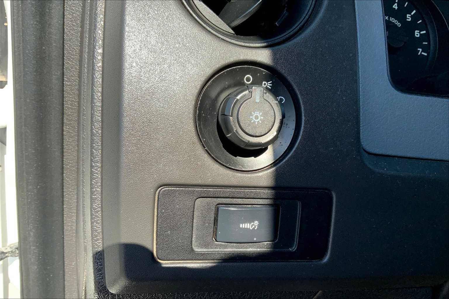 2014 Ford F-150 XL photo 29