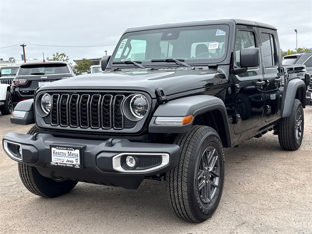 2025 Jeep Gladiator Sport S photo 4