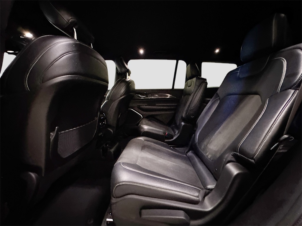 2021 Jeep Grand Cherokee Altitude photo 13