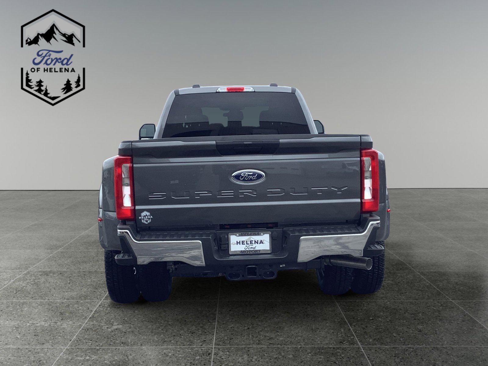 2026 Ford F-350 XLT photo 4