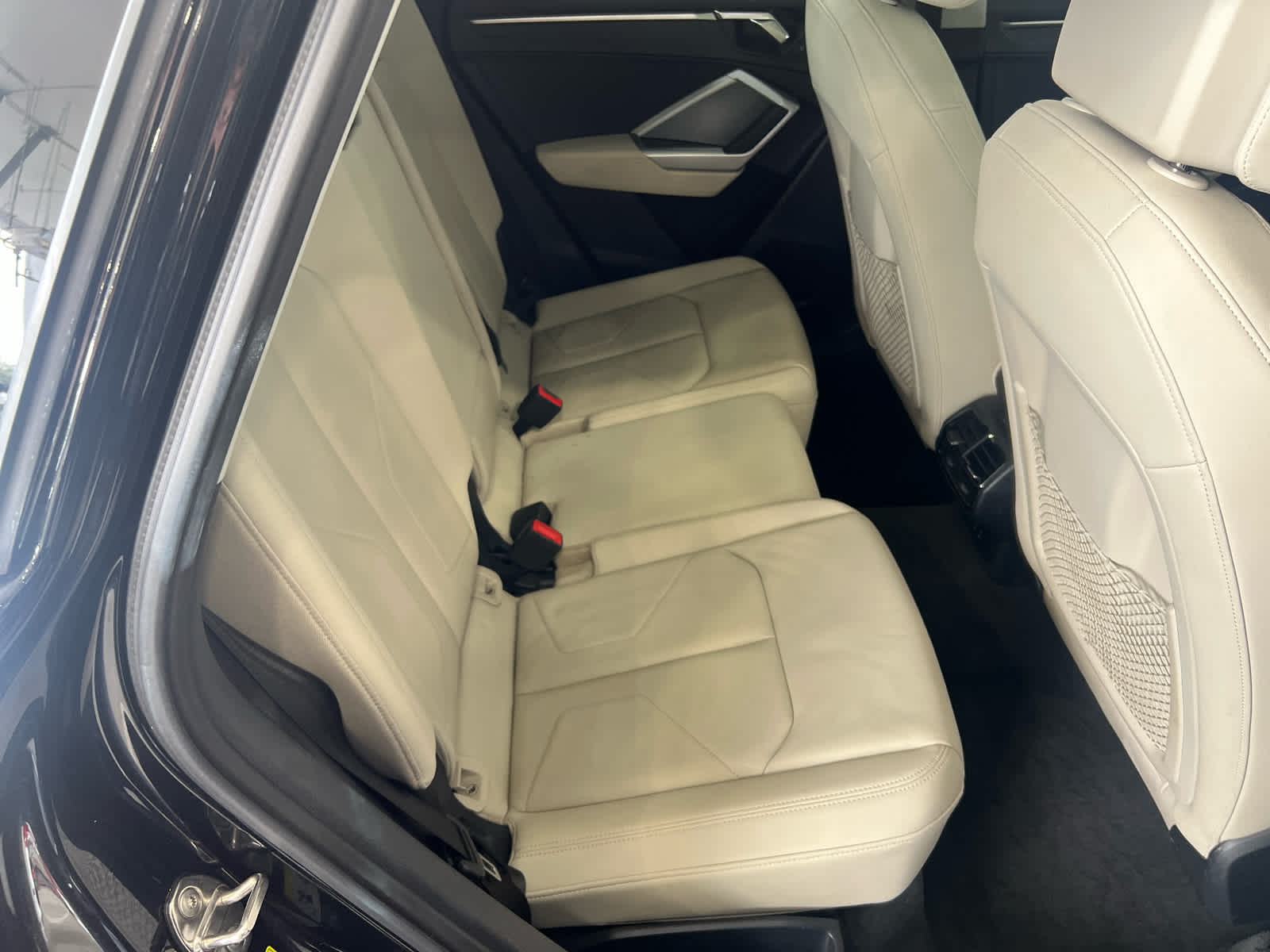2022 Audi Q3 S line Premium photo 13