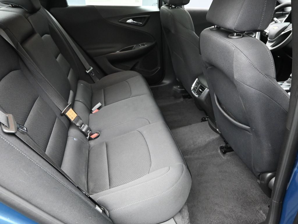 2024 Chevrolet Malibu 1LT photo 6