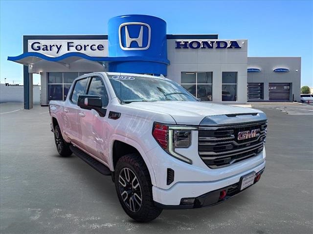2024 GMC Sierra 1500 AT4's photo