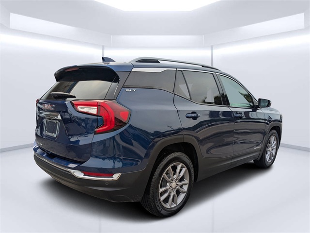 2022 Gmc Terrain SLT photo 2