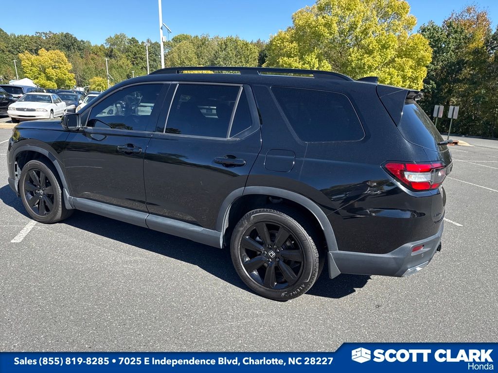 2025 Honda Pilot Black Edition photo 2