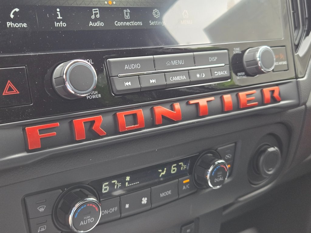 2025 Nissan Frontier PRO-4X photo 21