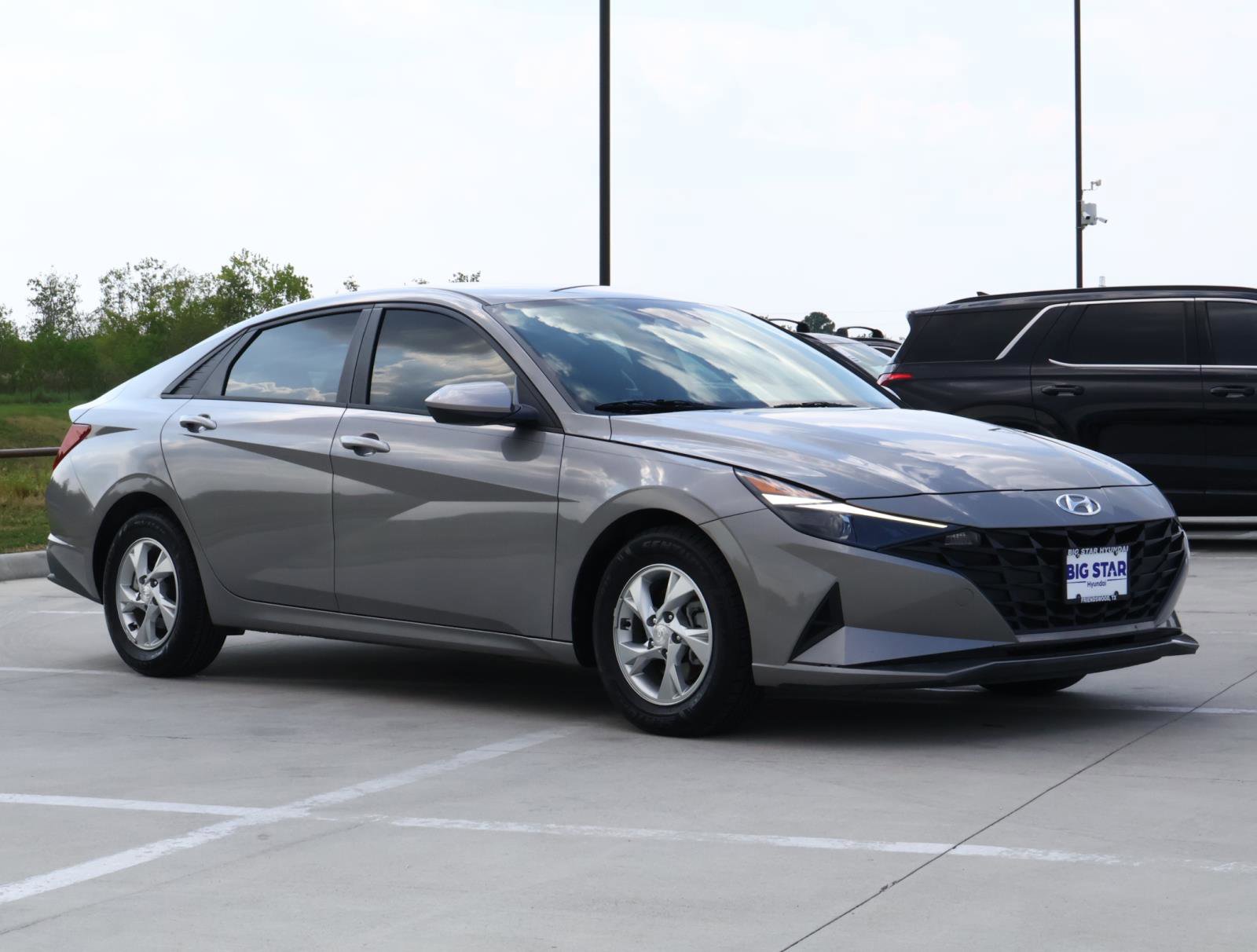 2023 Hyundai Elantra SE photo 6