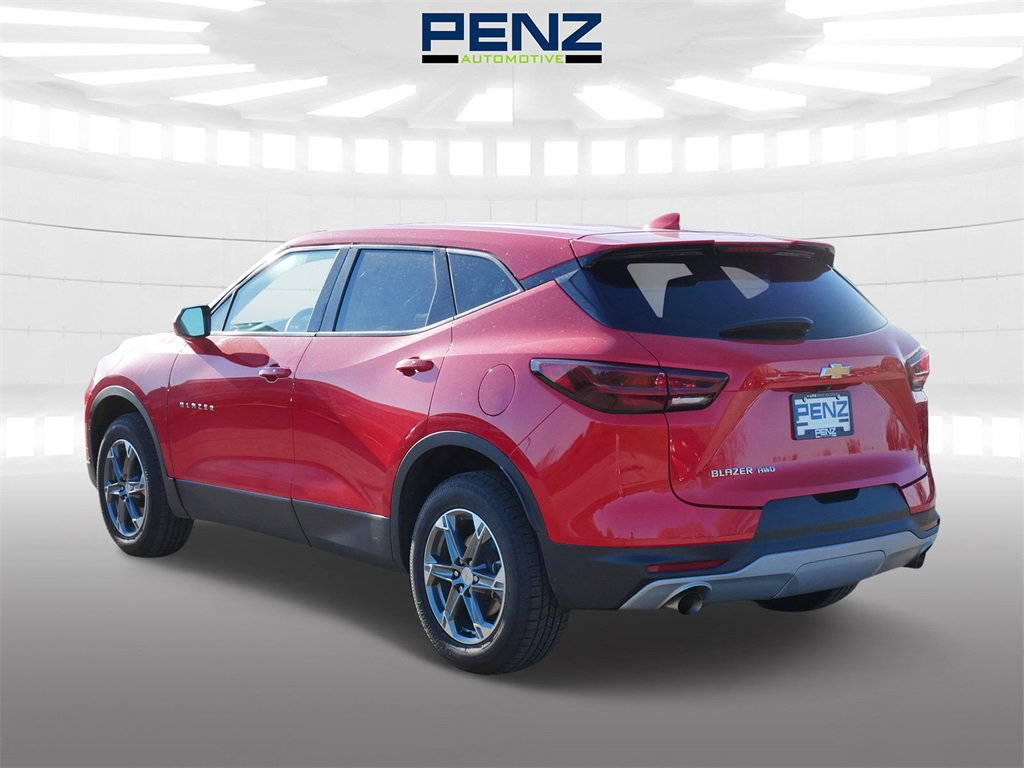 2023 Chevrolet Blazer 2LT photo 3