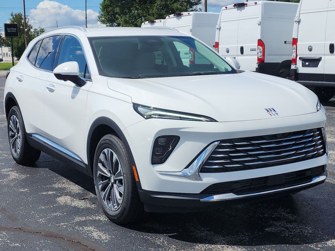 2025 Buick Envision Preferred's photo