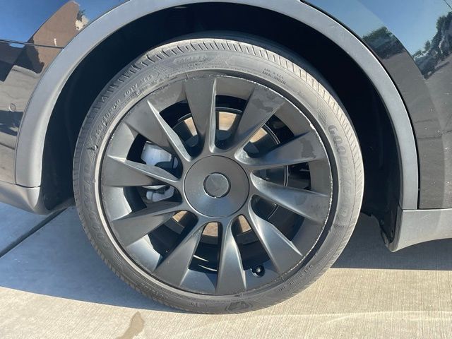 2021 Tesla Model Y Long Range photo 5