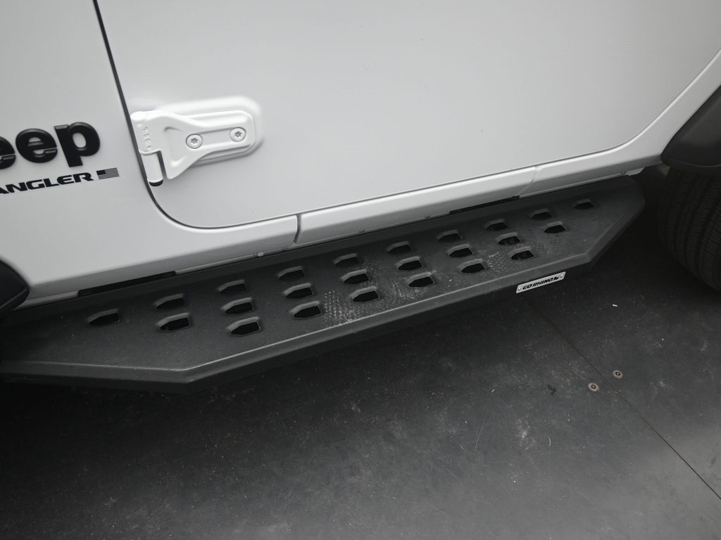 2024 Jeep Wrangler Sport S photo 11