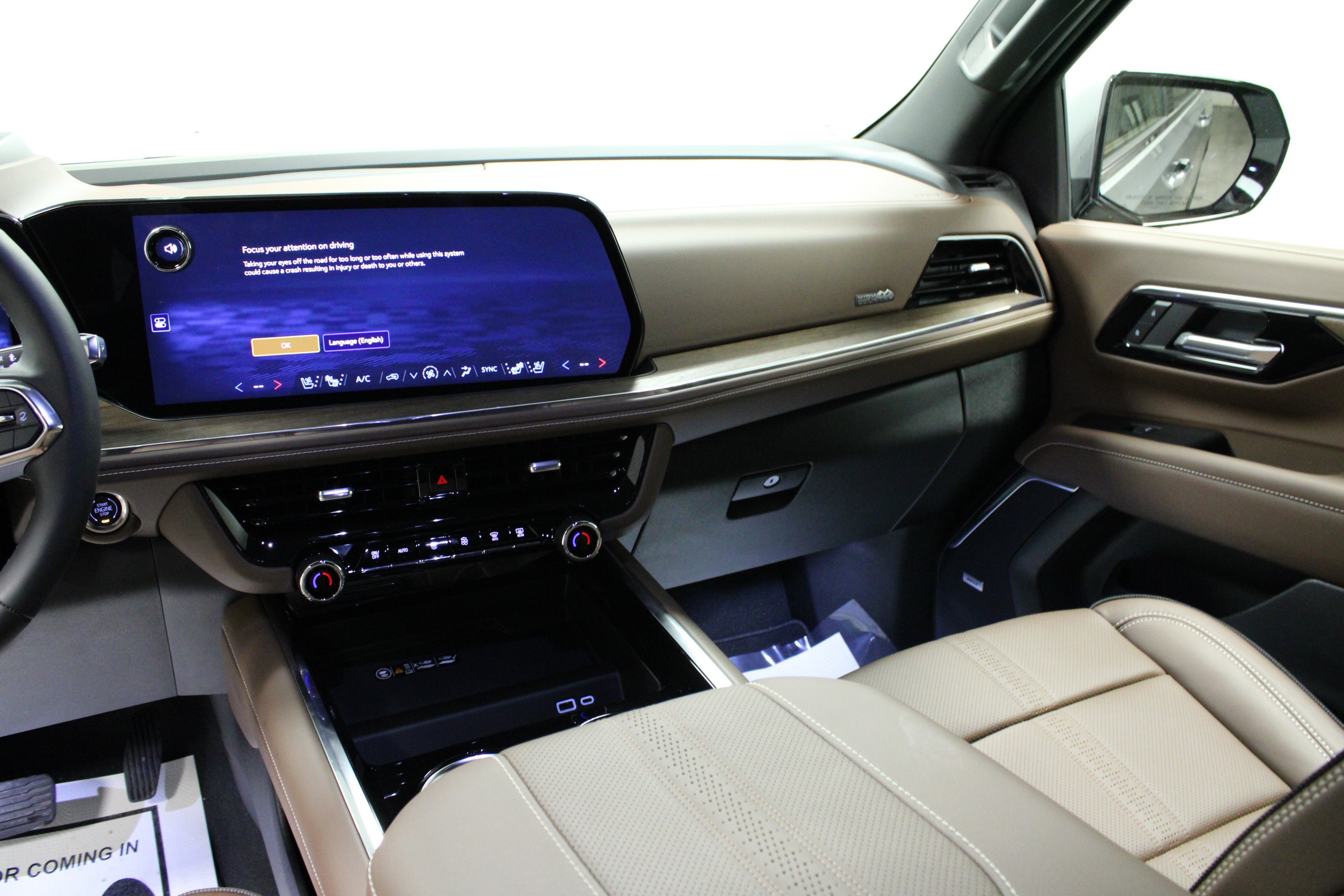 2025 Chevrolet Suburban High Country photo 14