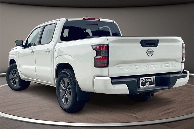 2025 Nissan Frontier SV photo 3
