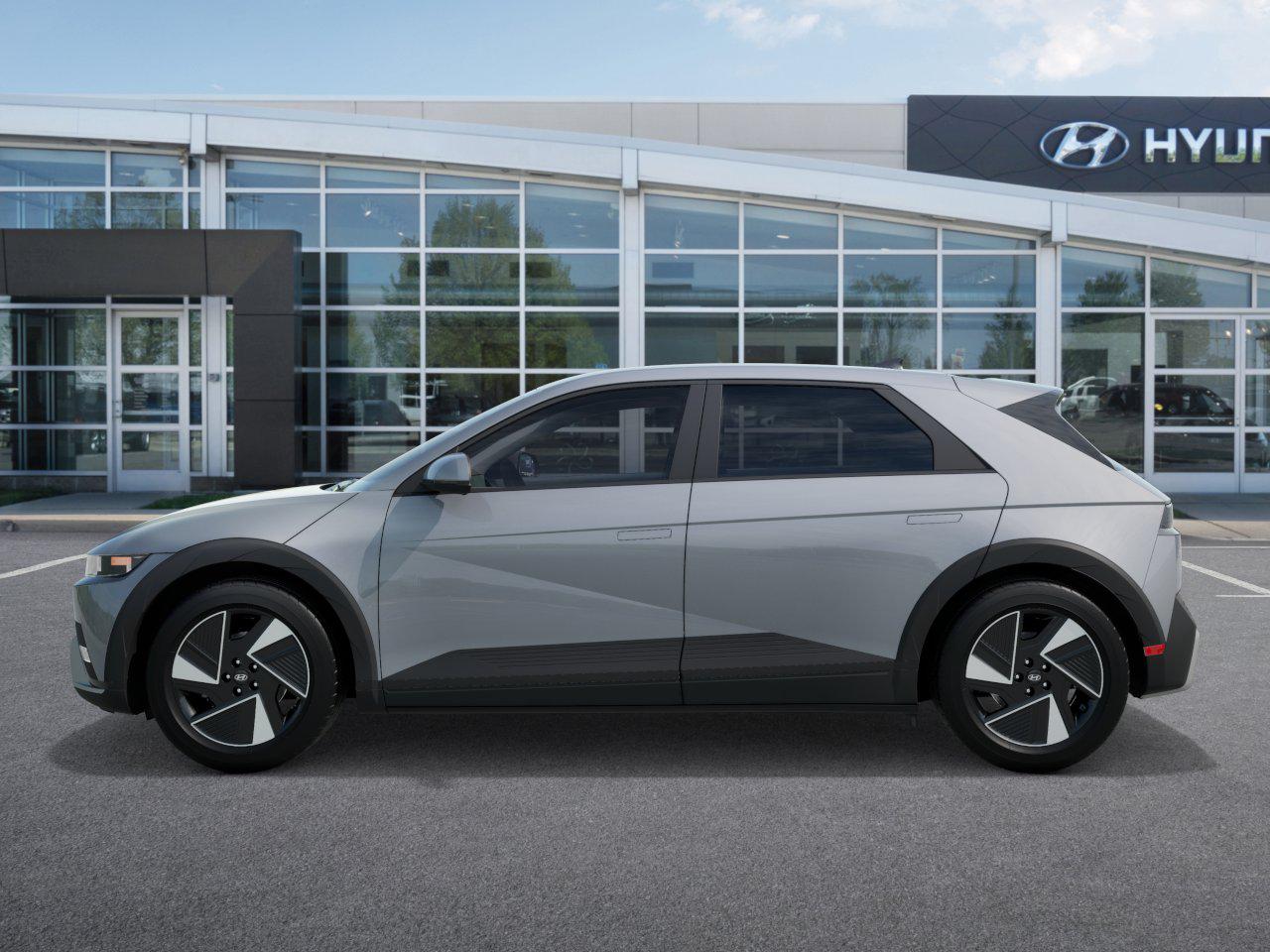 2025 Hyundai Ioniq 5 SE photo 3