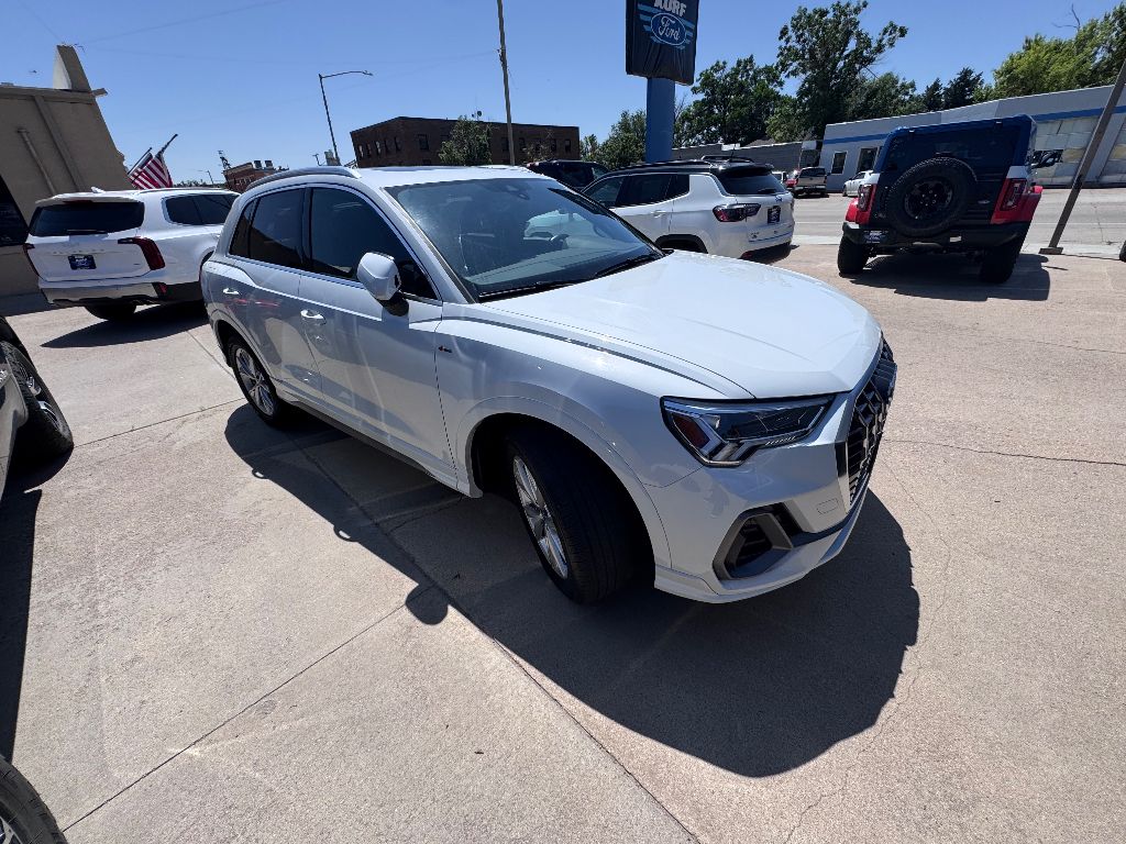 2024 Audi Q3 S line Premium photo 7