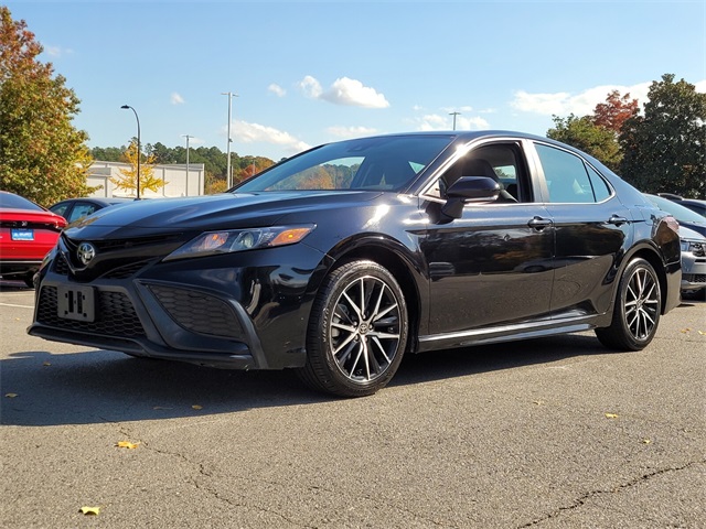 2023 Toyota Camry SE photo 4