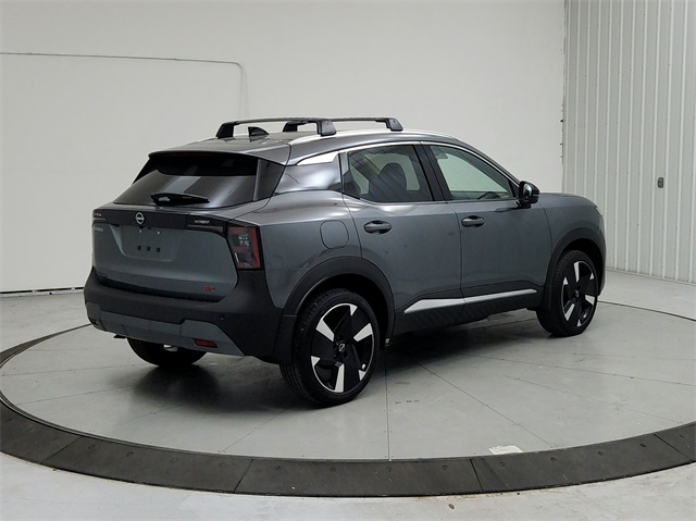 2026 Nissan Kicks SR photo 2