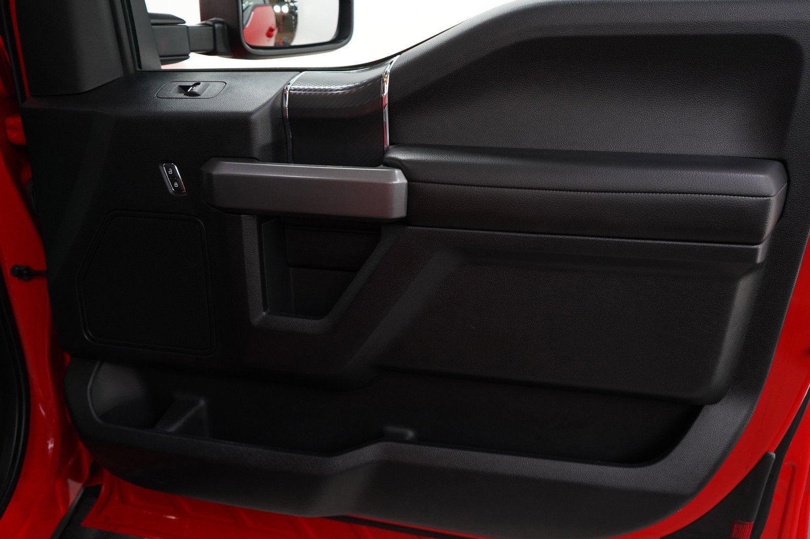2018 Ford F-150 XLT photo 9