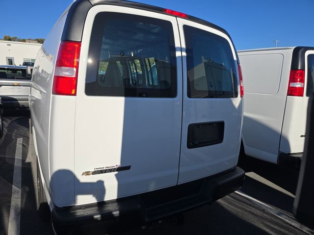 2025 Chevrolet Express Cargo 2500 Work Van photo 3