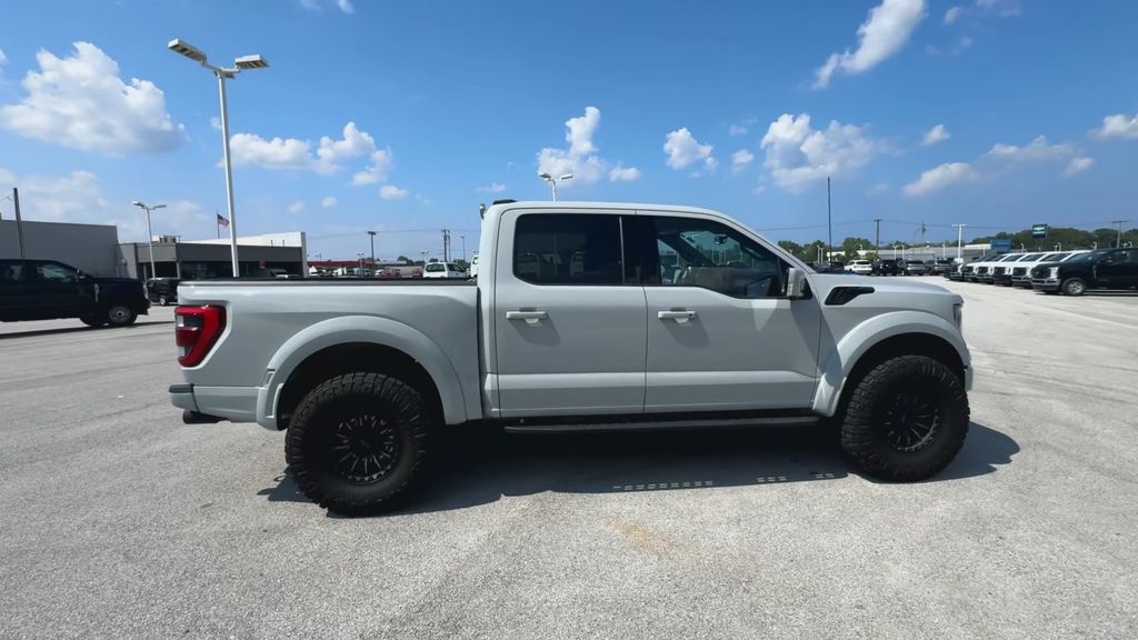 2023 Ford F-150 Raptor photo 9