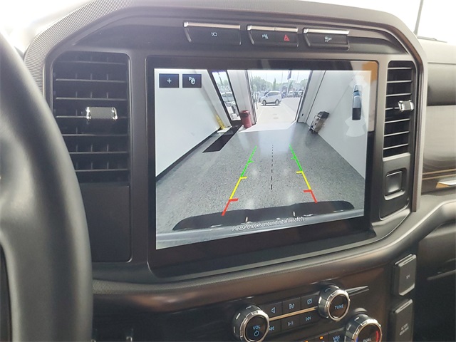 2023 Ford F-150 Platinum photo 17