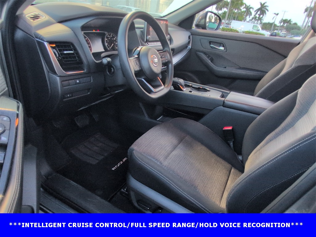 2021 Nissan Rogue SV photo 6