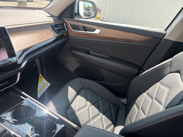 2026 Volkswagen Atlas SE Technology photo 21