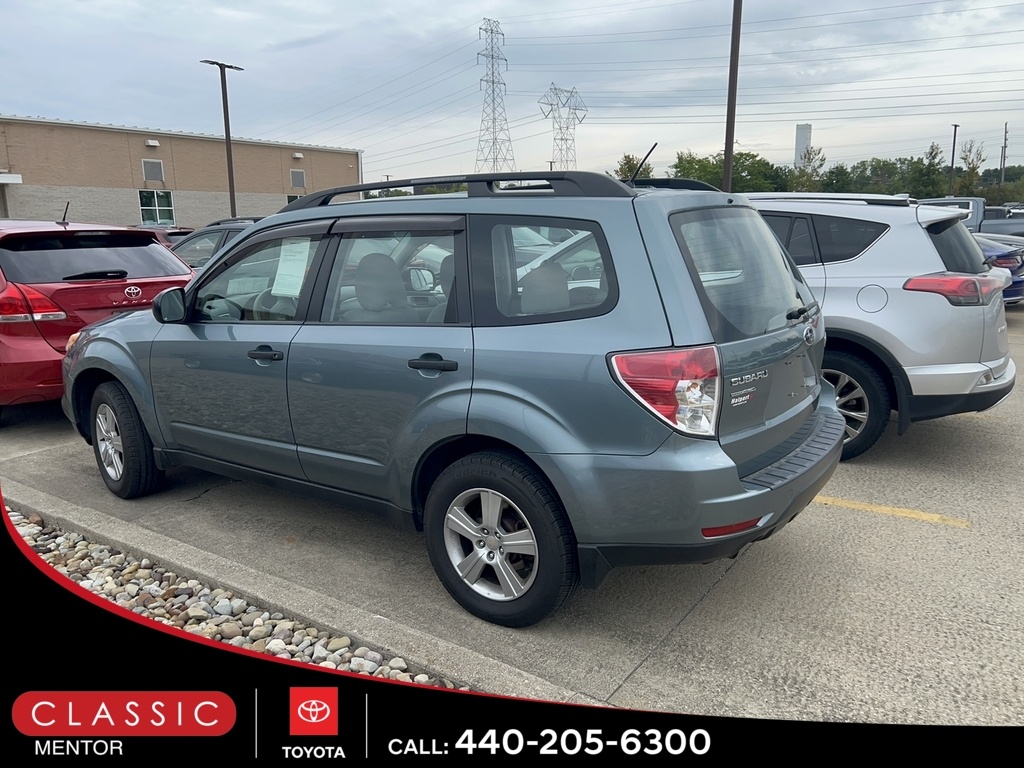 2011 Subaru Forester 2.5X photo 2