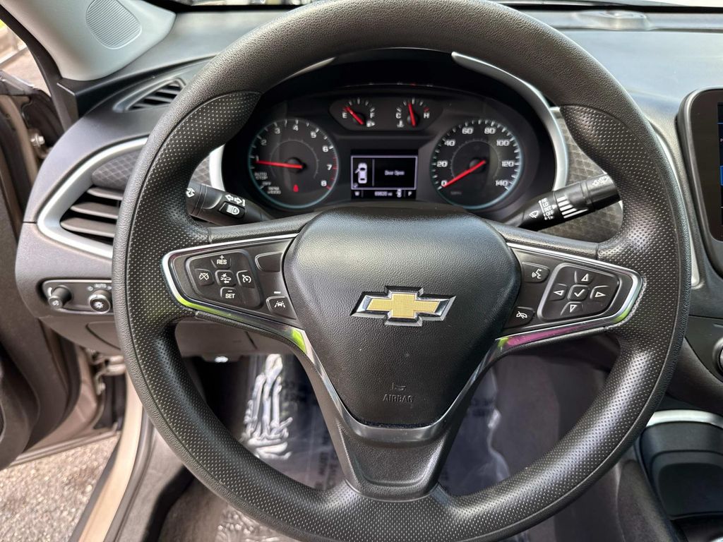 2023 Chevrolet Malibu 1LT photo 30