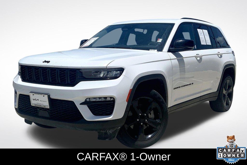 2023 Jeep Grand Cherokee Limited photo 2