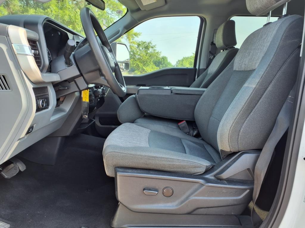 2024 Ford F-350 XLT photo 3