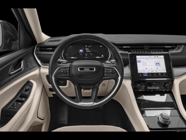 2025 Jeep Grand Cherokee Limited photo 2