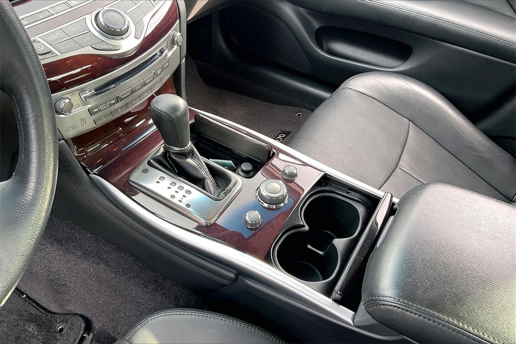 2019 INFINITI Q70 - Image 15