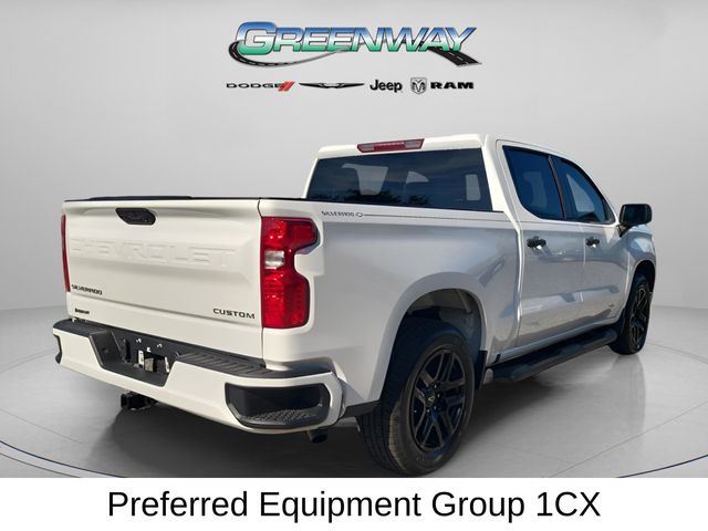 2025 Chevrolet Silverado 1500 Custom photo 2