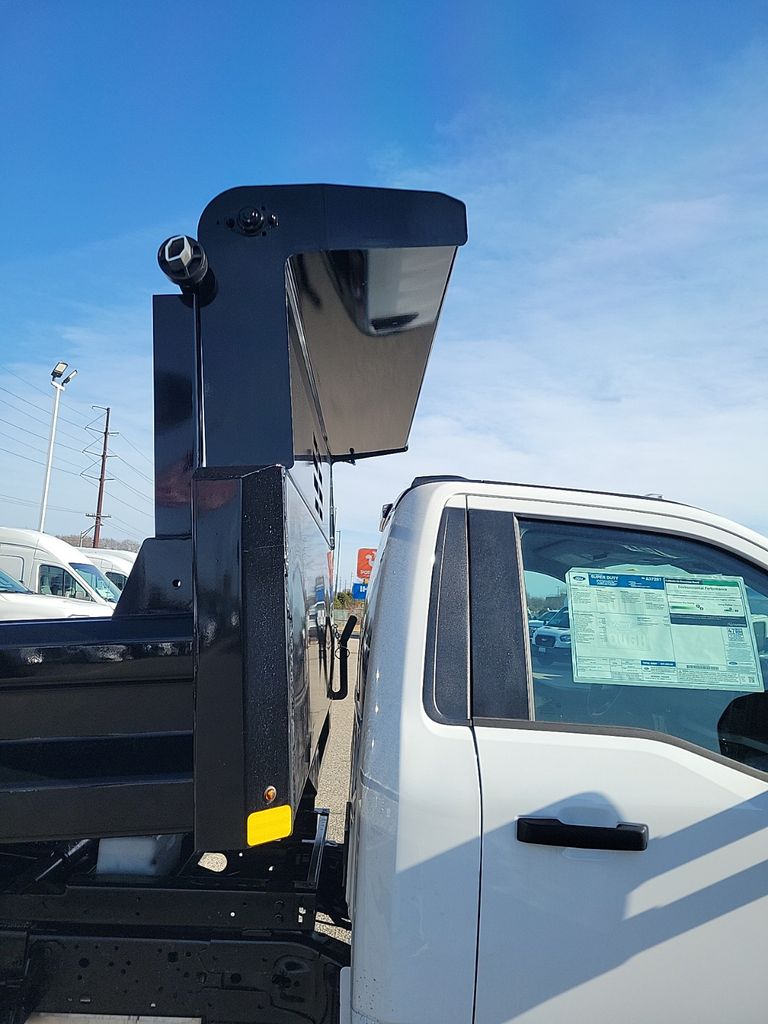 2024 Ford F-350 XL photo 4