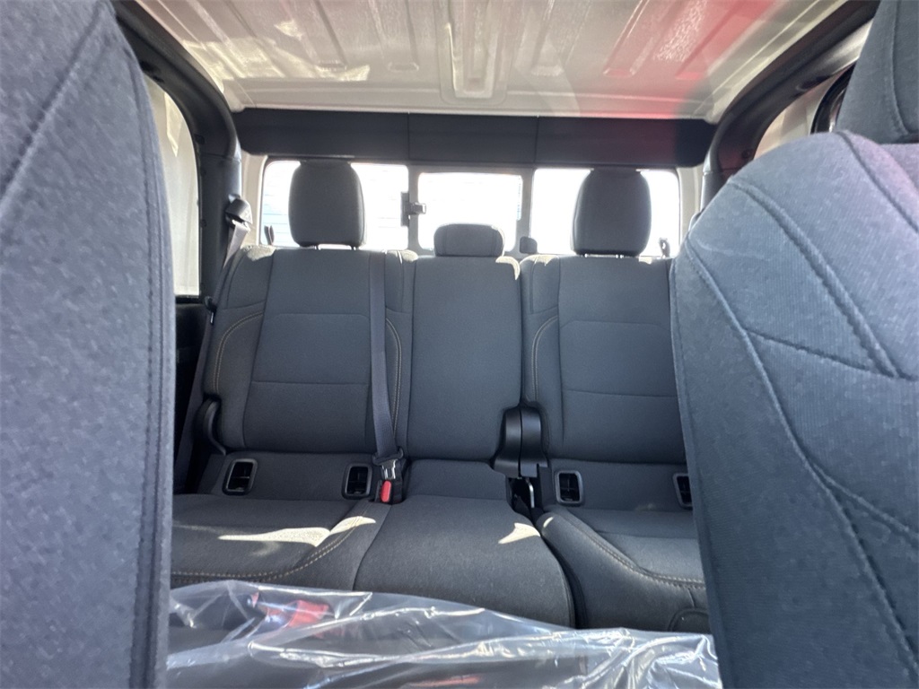2025 Jeep Gladiator Willys photo 12