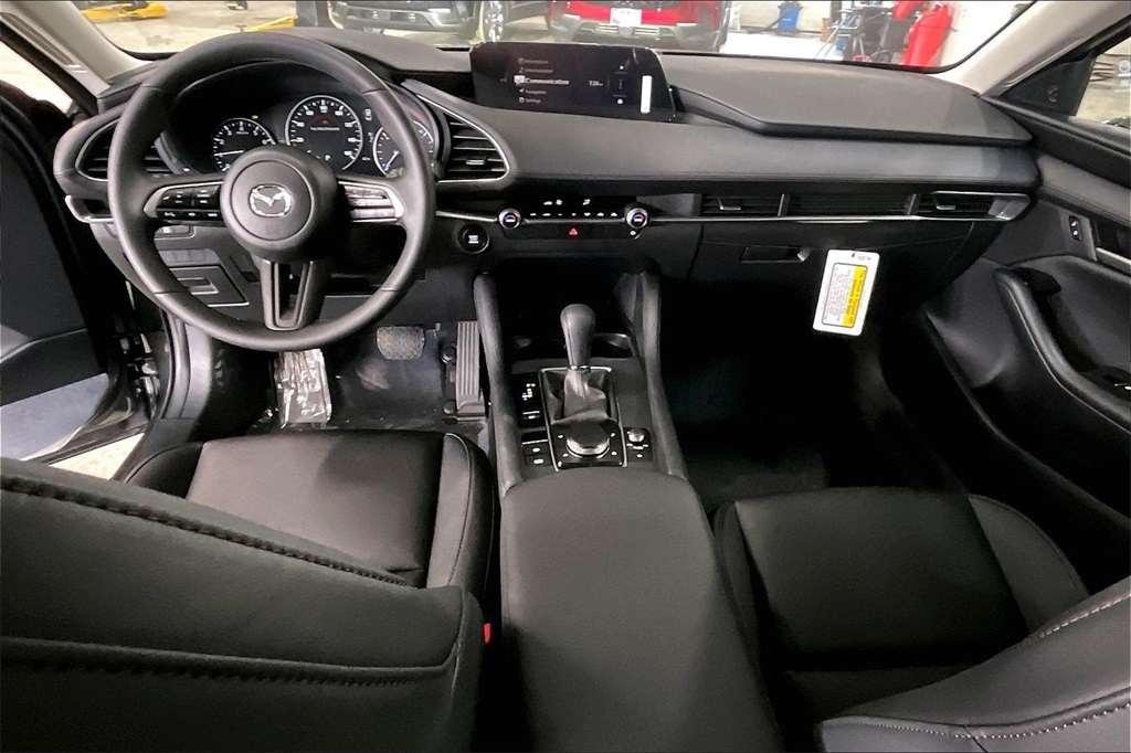 2026 MAZDA MAZDA3 - Image 4