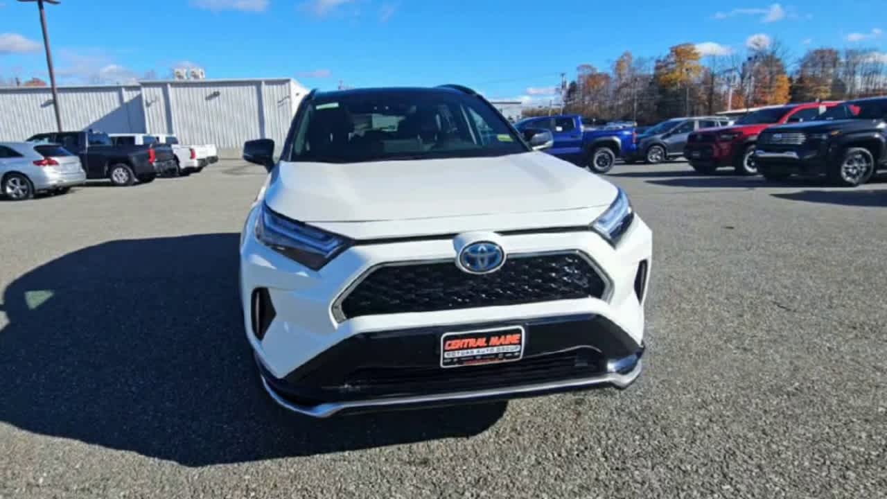 2022 Toyota RAV4 Prime XSE photo 3