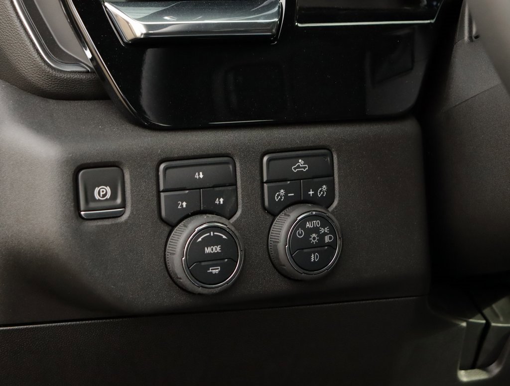 2025 Chevrolet Silverado 2500HD LT photo 10