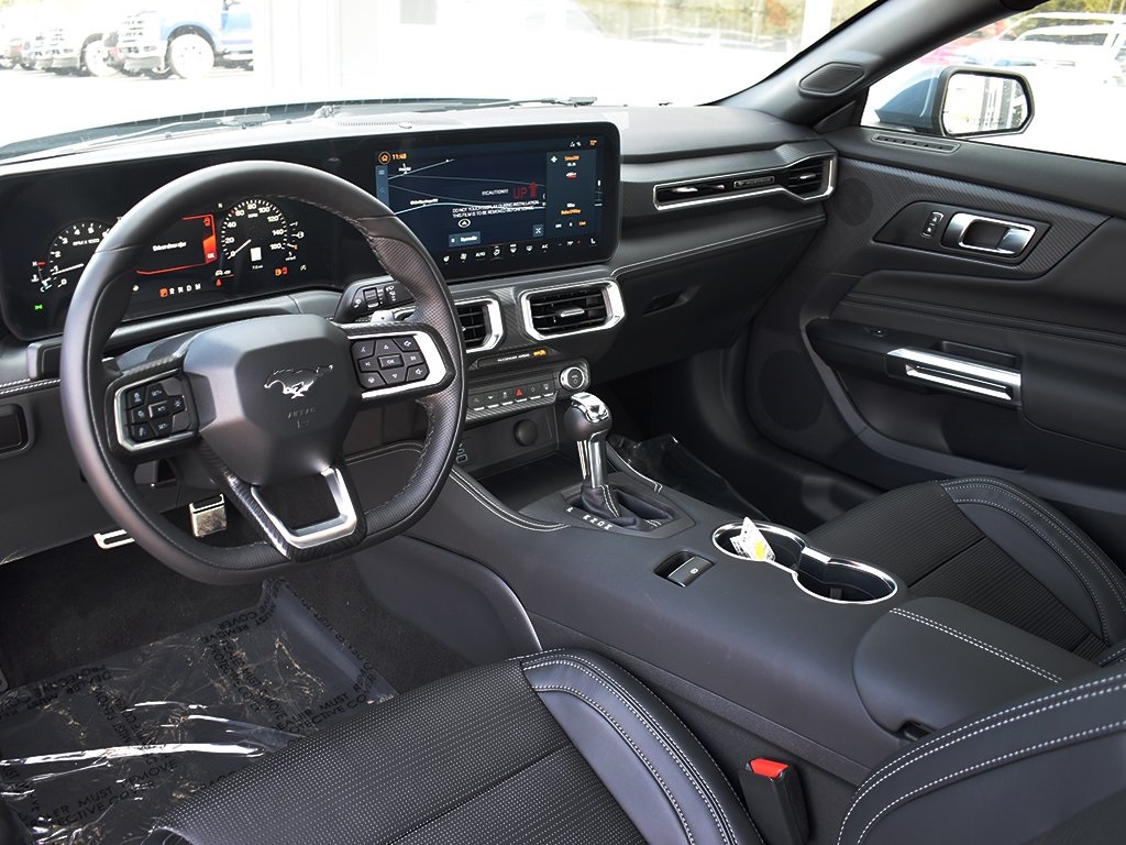 2025 Ford Mustang GT Premium photo 4