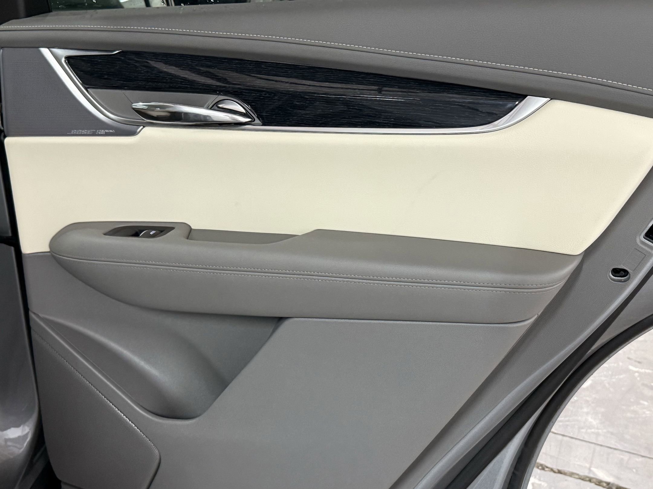 2025 Cadillac XT6 Premium Luxury photo 42