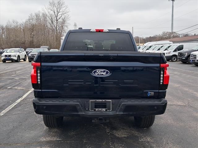 2025 Ford F-150 Lightning photo 5